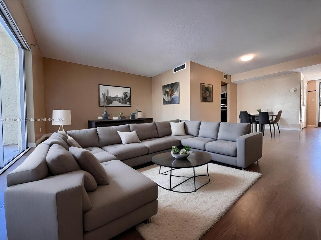 3300 Spanish Moss Terrace Unit 206, Lauderhill, FL 33319 Condo for