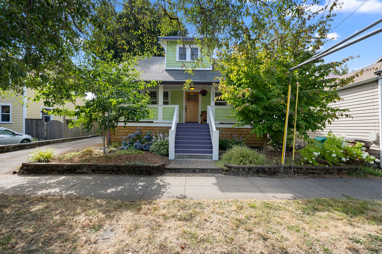Primary Photo - 4343 SE 37th Ave
