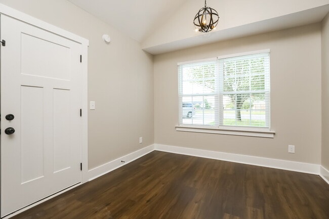 Building Photo - 5002 Boyd Dr