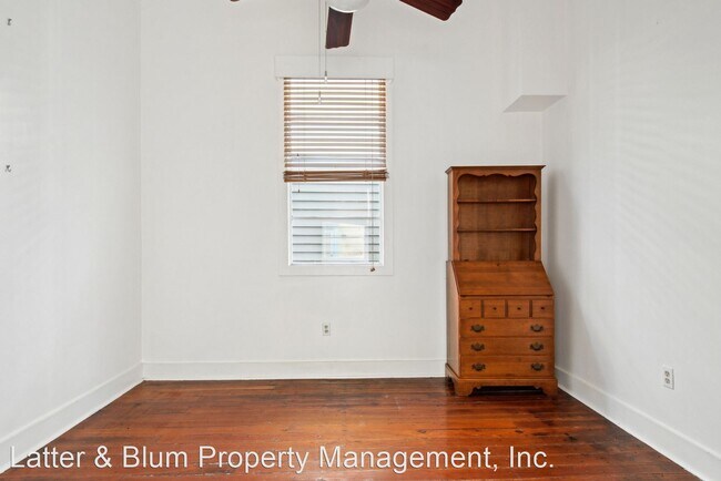 Building Photo - 2 br, 1.5 bath House - 3427 Royal St