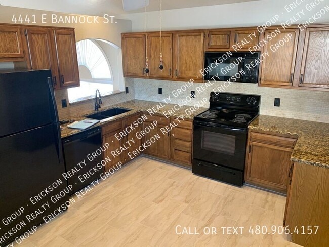 Foto del edificio - 4441 E Bannock St