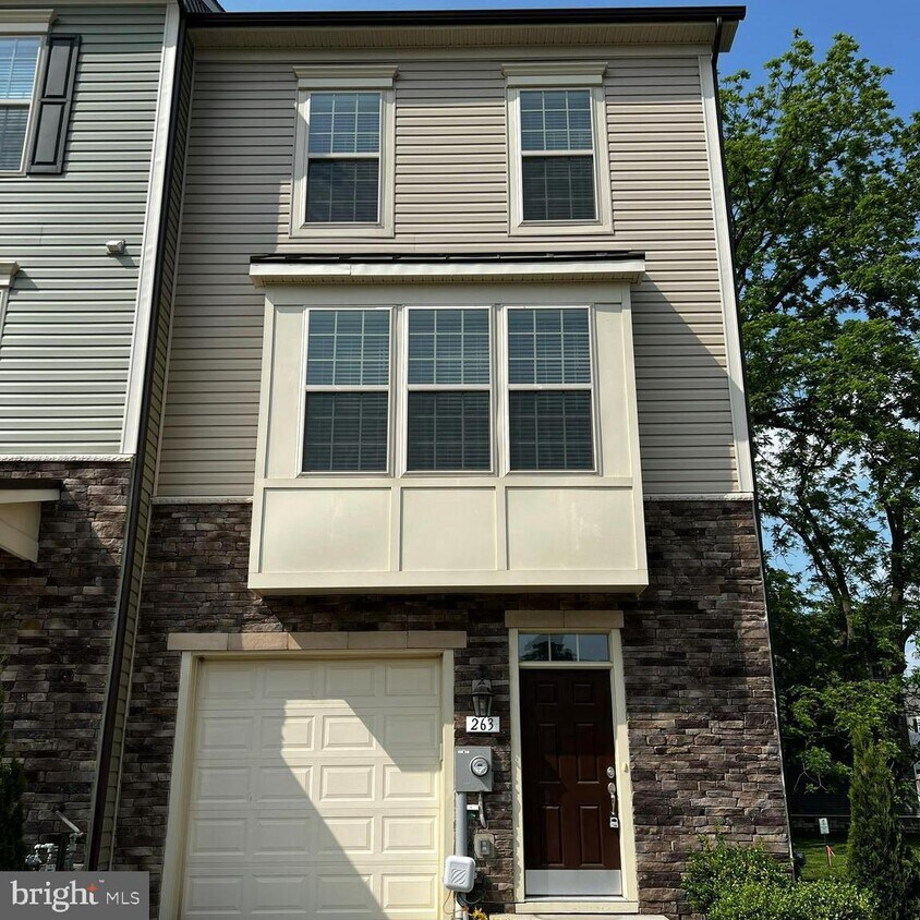 263 Armenian Oak Dr, Frederick, MD 21701 Townhome Rentals in Frederick MD