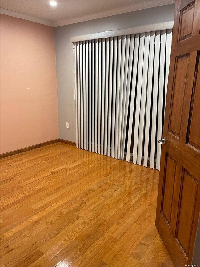 Building Photo - 82-11 57th Ave