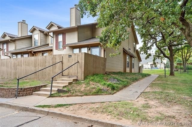 Building Photo - 9102 S Urbana Ave