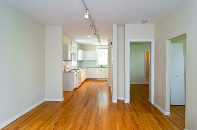 Foto del edificio - 1710 N Fern Ct