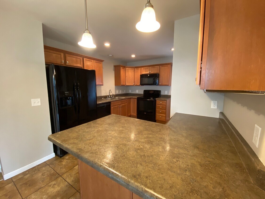 Foto principal - 1427 Springbrook Dr