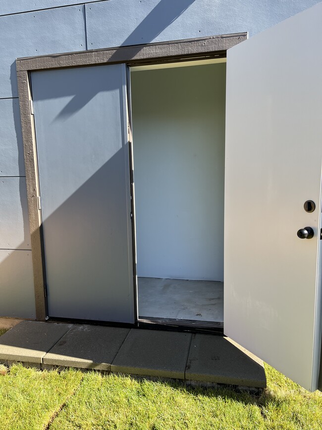 14' x 4' gear closet - 830 NW 12th St