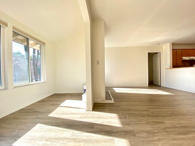 Foto del edificio - 1122 Whipple Ave