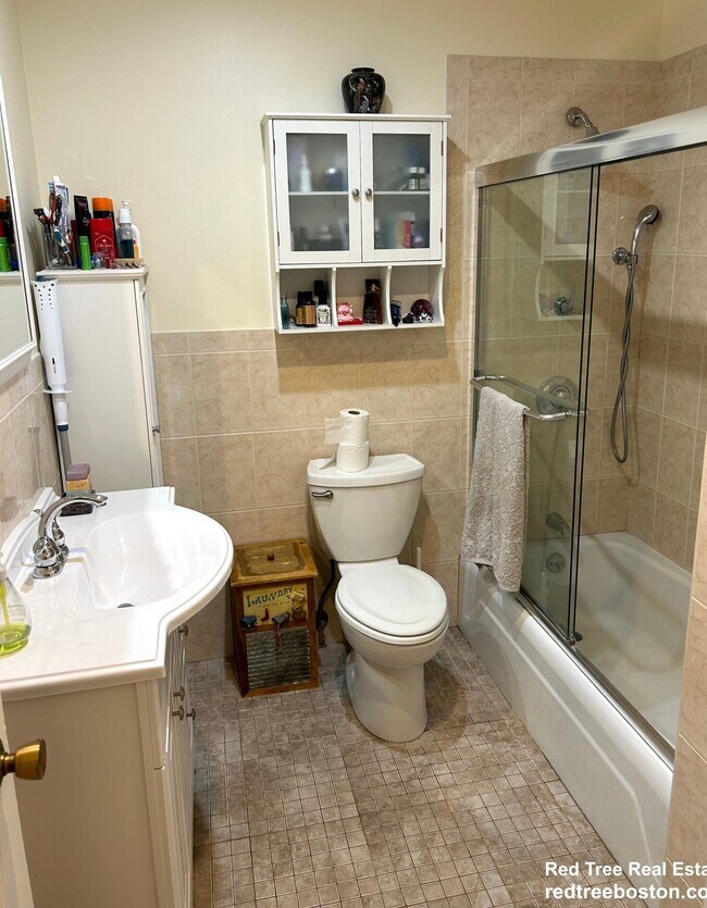 Building Photo - 57 Broadlawn Park Apt #4b, Newton, MA 0246...