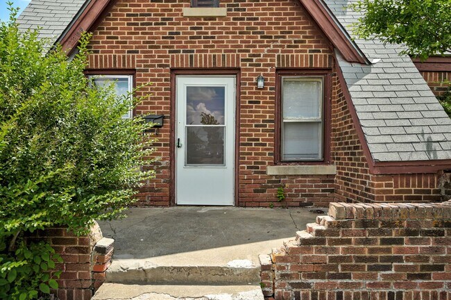 Foto del edificio - Move In Special for Adorable 2BD/1BTH Dupl...