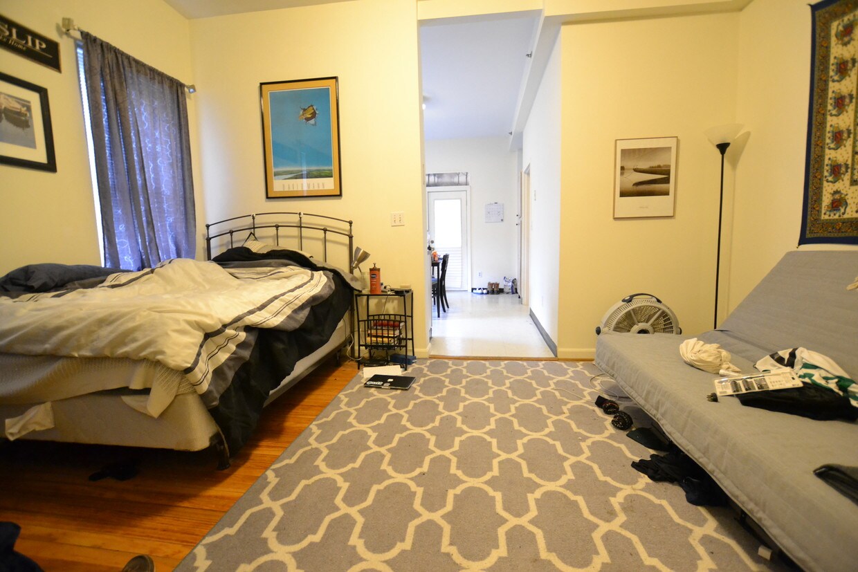 Primary Photo - 206 Chestnut Hill Ave