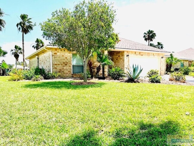 Building Photo - 1 Torrey Pines Dr