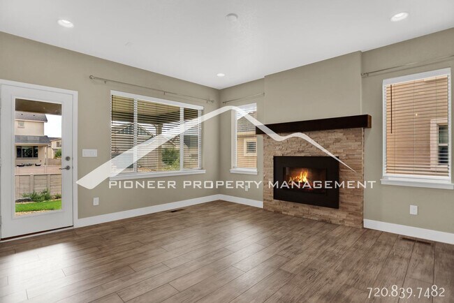 Building Photo - Modern Home in desirable Northgate Colorad...