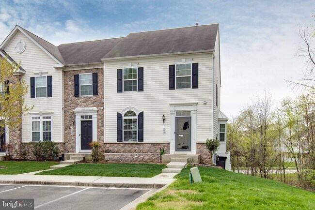 Foto del edificio - 7599 Taunton Ct