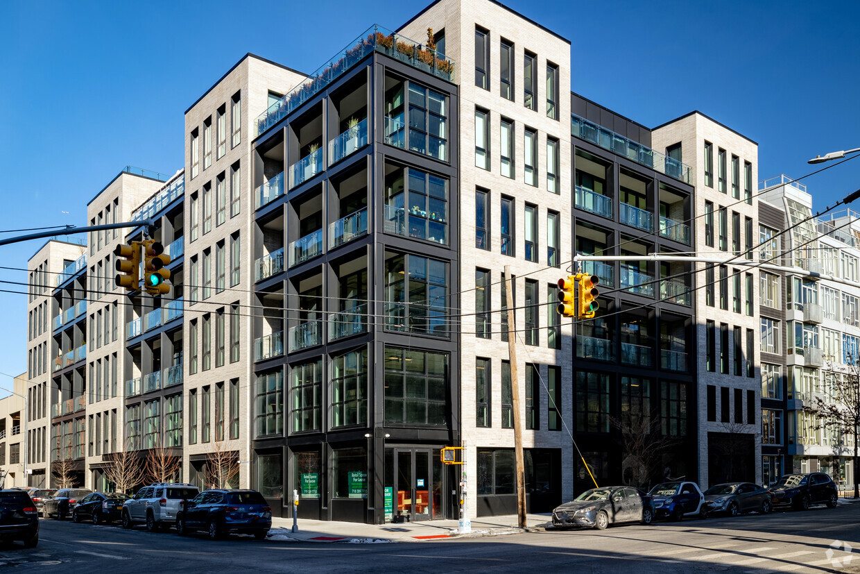 215 North 10th Street - NX