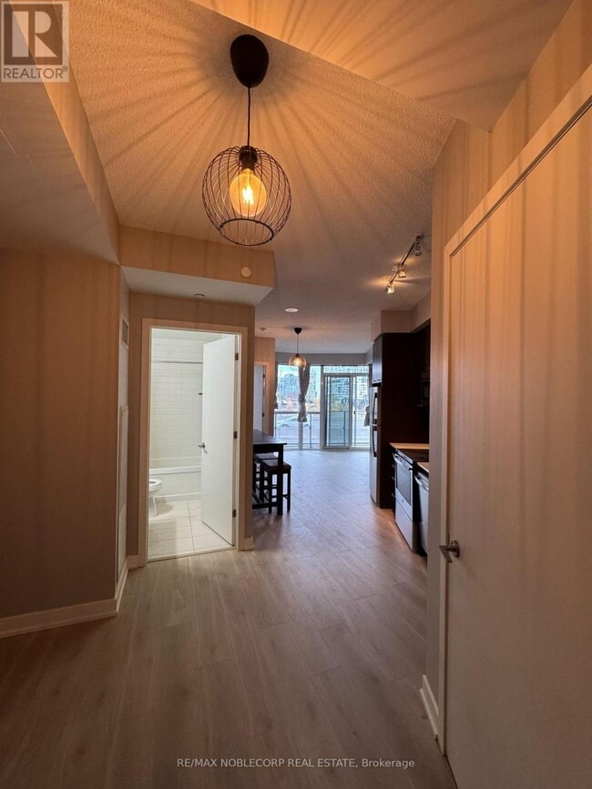 Building Photo - 50 Bruyeres Mews