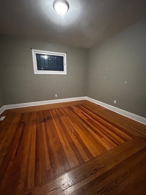 Building Photo - 143 Christina St S