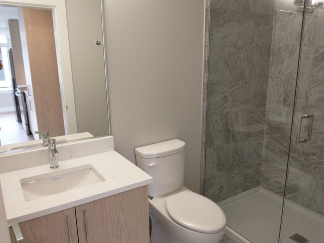 Building Photo - 505 Quadra St