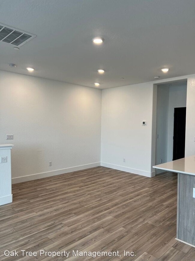 Building Photo - 3 br, 2 bath House - 10916 N. Honeysuckle ...