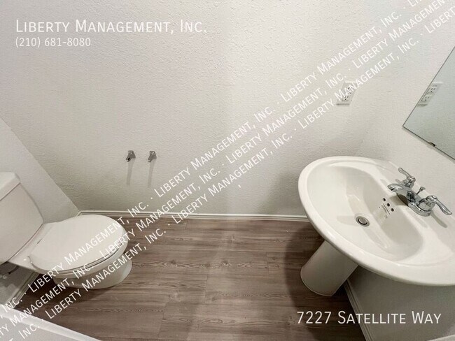Building Photo - 7227 Satellite Wy