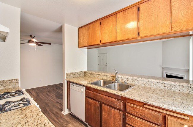 Foto del edificio - 14248 Dickens St