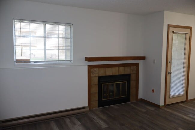 Building Photo - Fort Collins 2 Bedroom Condo – Walk to CSU!