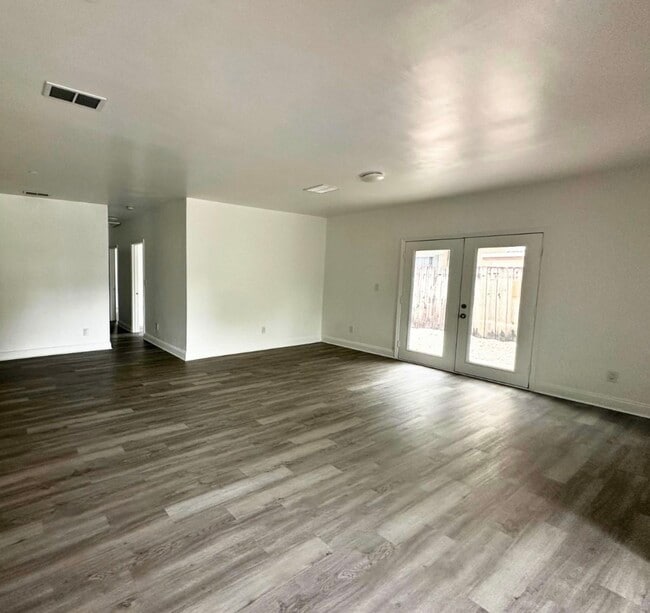 Foto del edificio - 1645 NE 175th St