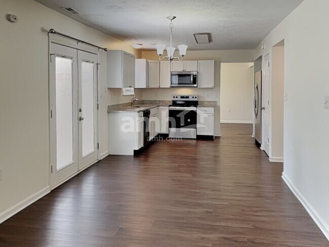 Foto del edificio - 7188 Bethel Ct