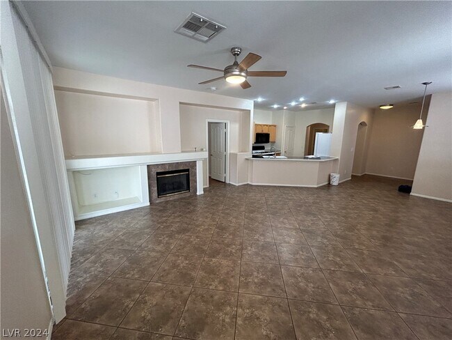 Building Photo - 919 Country Skies Ave