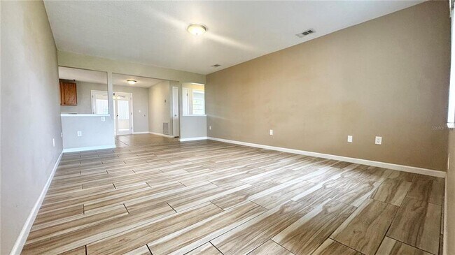 Foto del edificio - 2307 Lakeshore Blvd