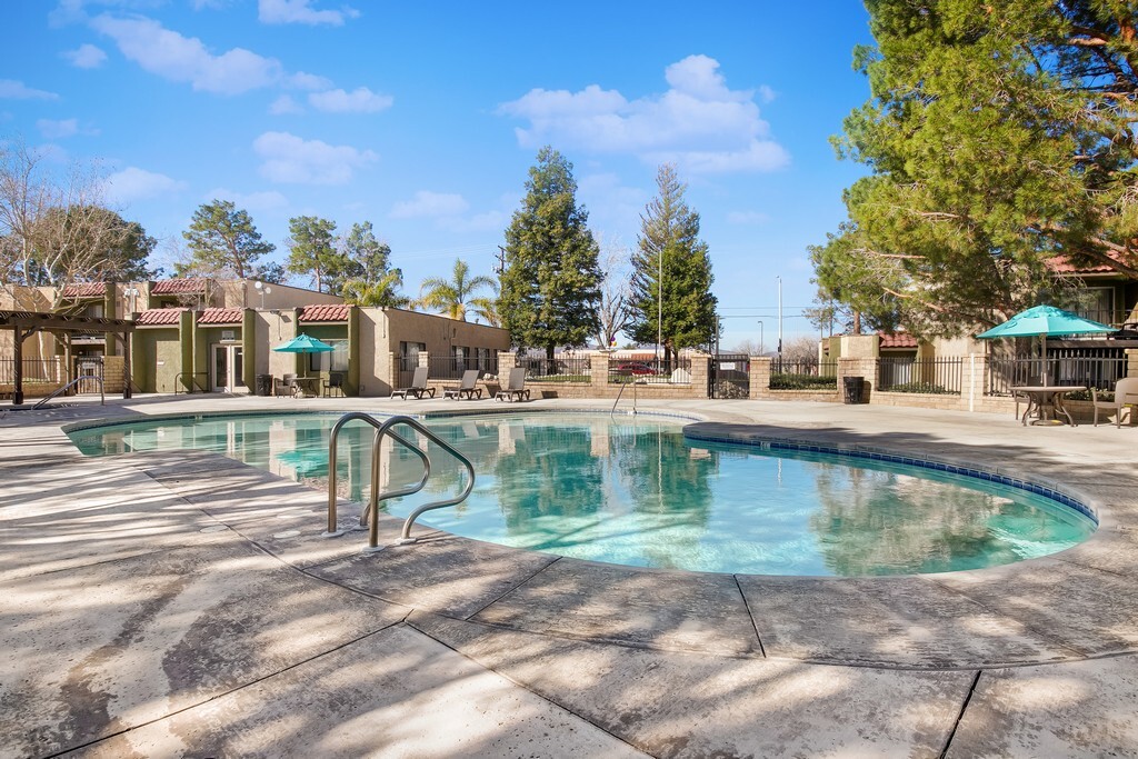 Primary Photo - The Fountains at Palmdale