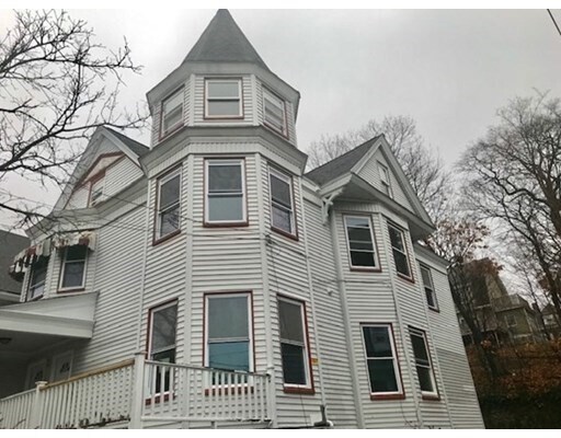 Primary Photo - 13 Holmes St