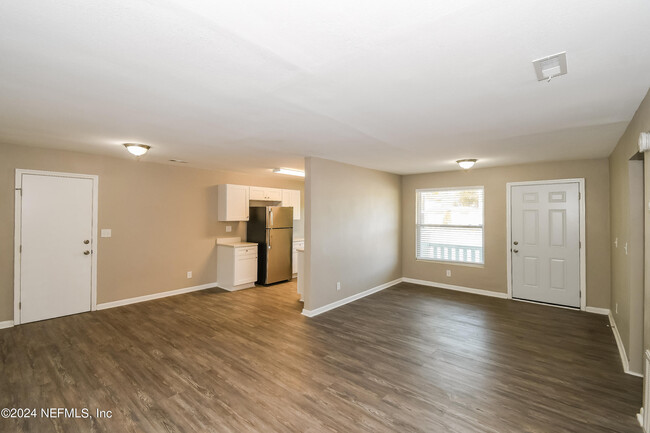 Building Photo - 6260 Merrill Rd