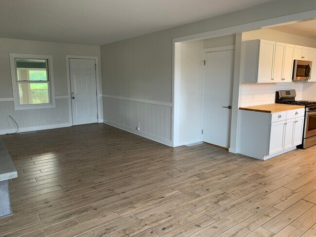Foto del edificio - 15328 S James St