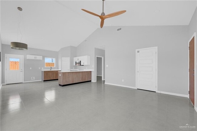 Building Photo - 10 N Alexandrite Ave