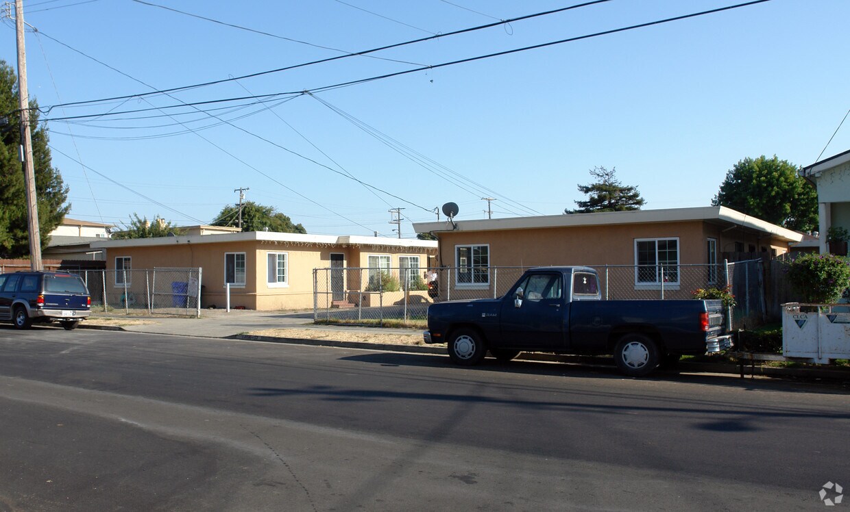 Building Photo - 1404-1412 Garvin Ave