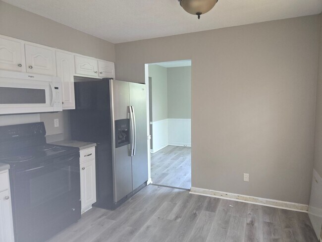 Foto del edificio - Four Bedroom Home in Harrison TN
