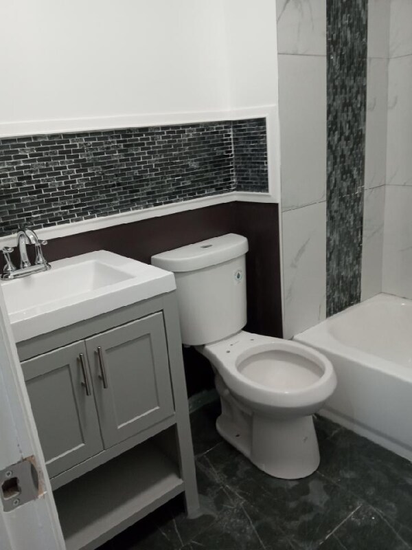 134 Garside St Newark, NJ 07104 Alquileres en Newark, NJ