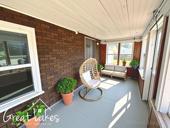 Building Photo - Charming 2 Bedroom 1 Bathroom now availabl...