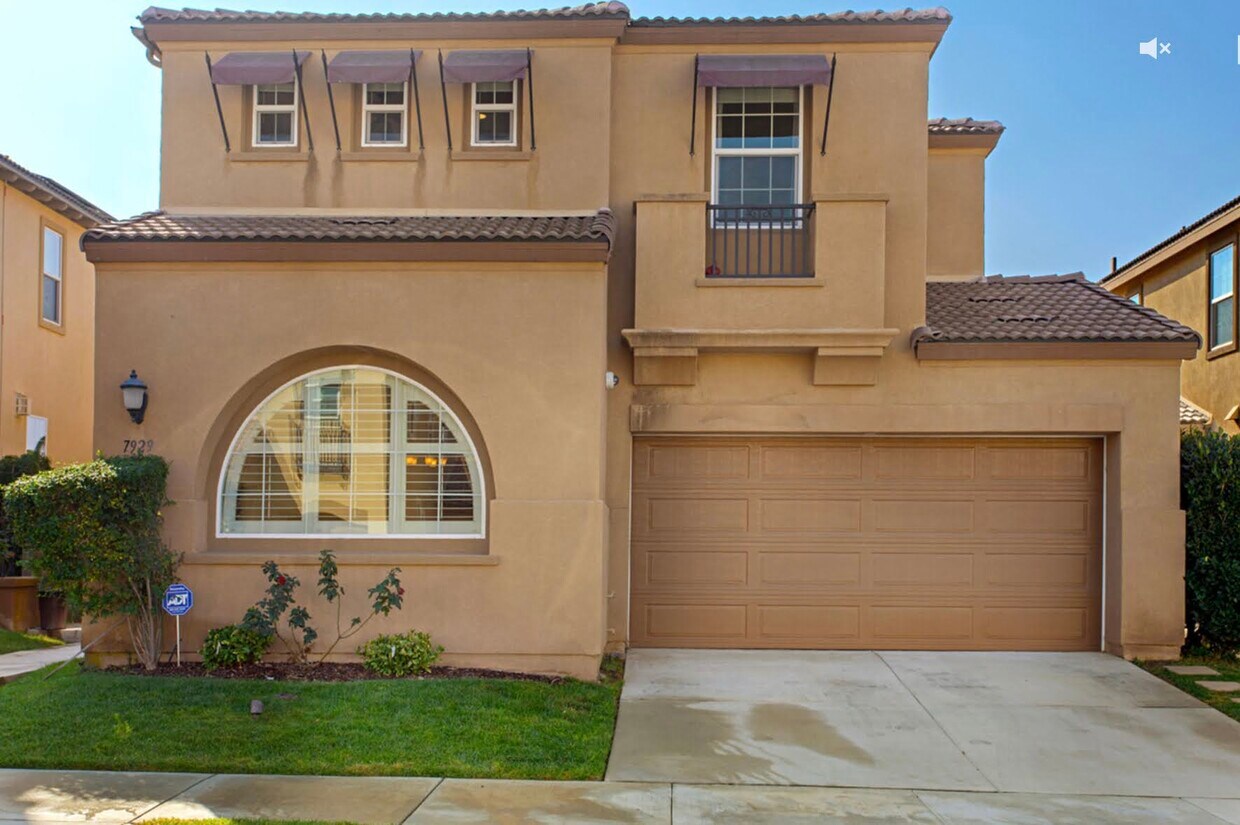 Foto principal - 7929 Brooke Vista Ln