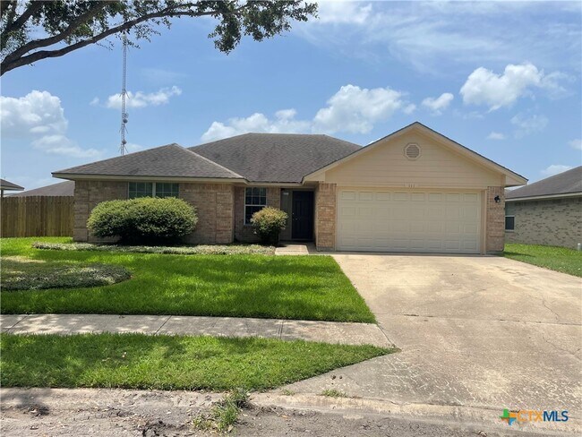 Foto del edificio - 111 Jocelyn Cir