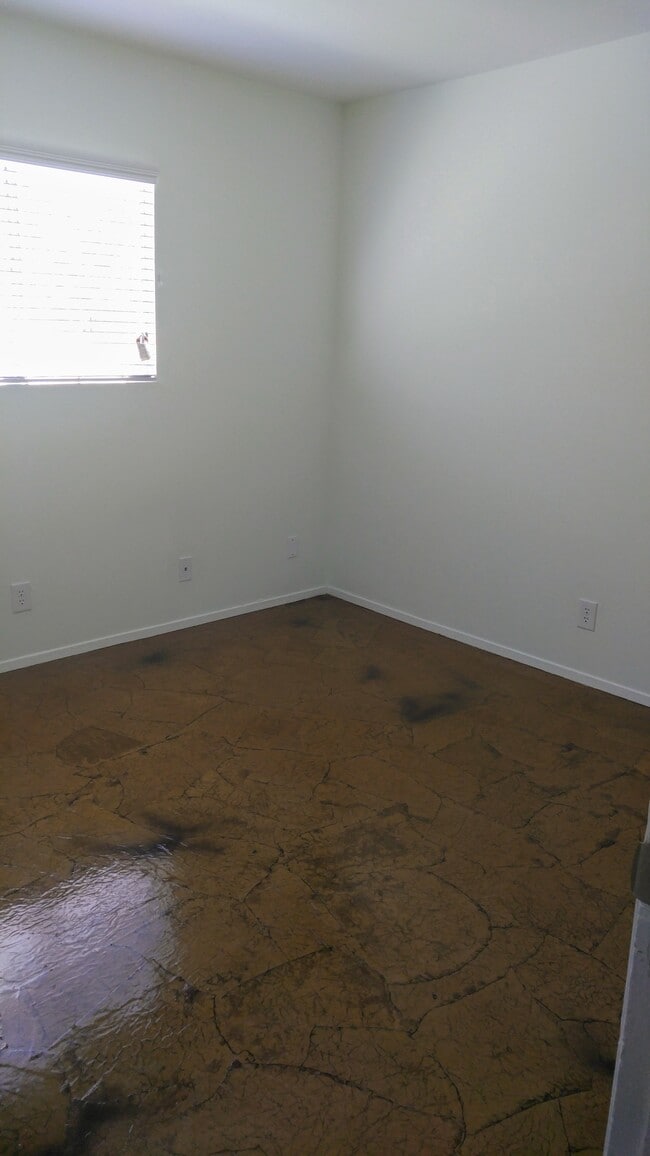 Building Photo - 104 Cockerham St