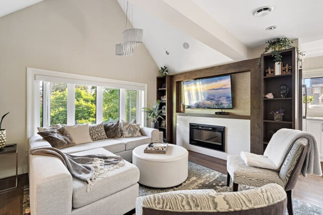 Building Photo - 2457 W 7th Ave