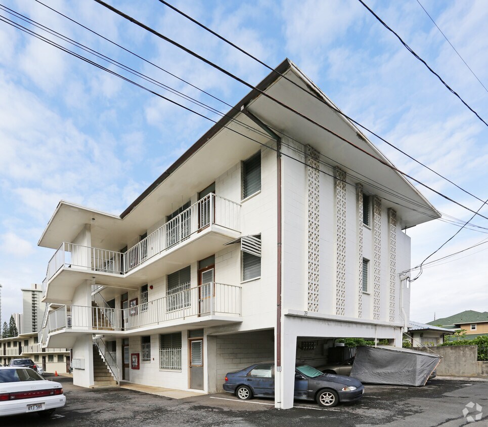 Primary Photo - 39 Hialoa St