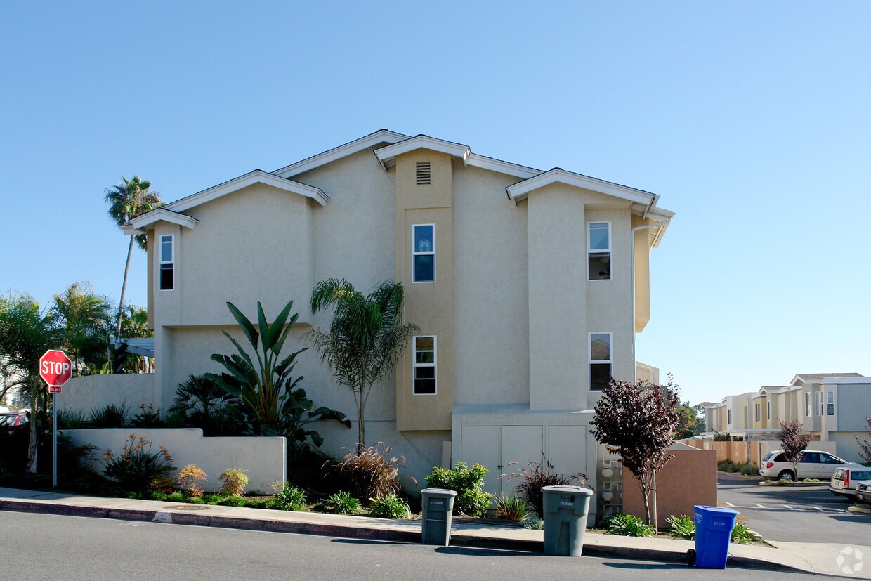 2140 Orinda Dr, Cardiff By The Sea, CA 92007 Apartments in Cardiff By