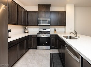 Building Photo - 1155 Tektite Ave