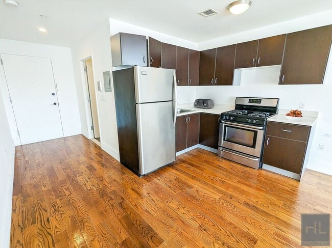 Building Photo - 1143 DeKalb Ave