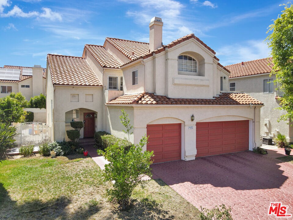 Foto principal - 7435 Bobbyboyar Ave