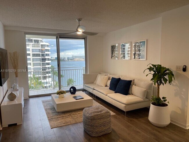 Foto del edificio - 770 Claughton Island Dr