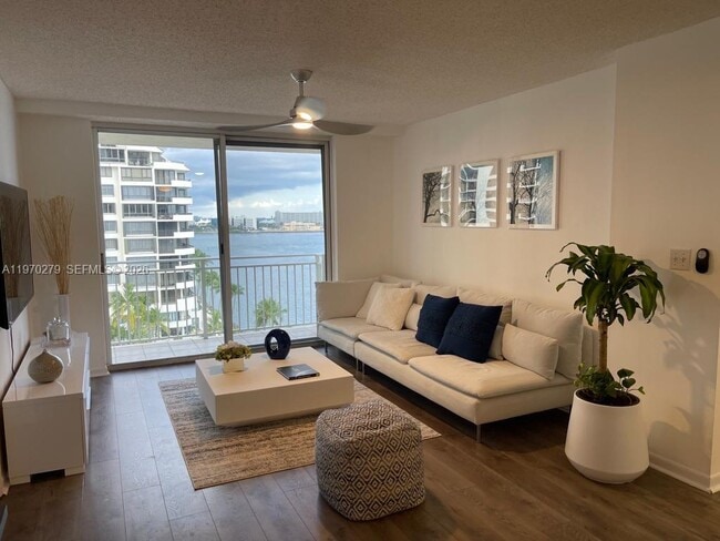 Building Photo - 770 Claughton Island Dr